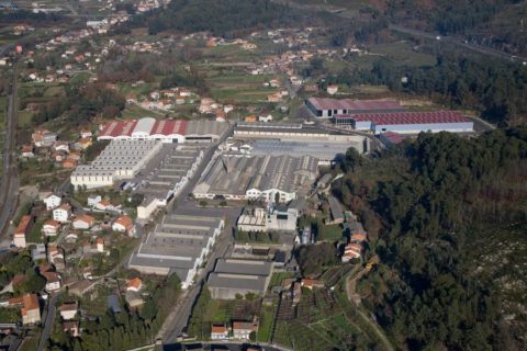 Vista aérea de polígono industrial